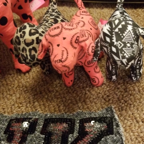 Pink pups - Picture 2 of 6